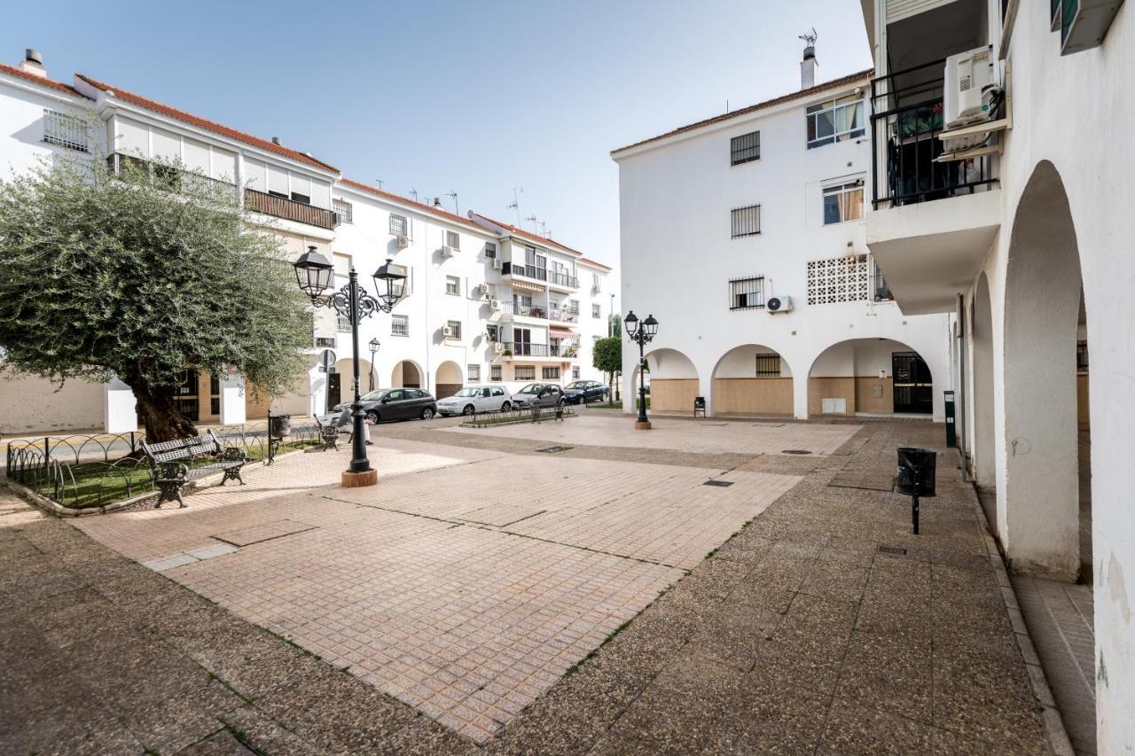 Piso 3 Dormitorios Hl Gines A 10" De Sevilla, A 20" Del Aeropuerto De Sevilla Exterior foto